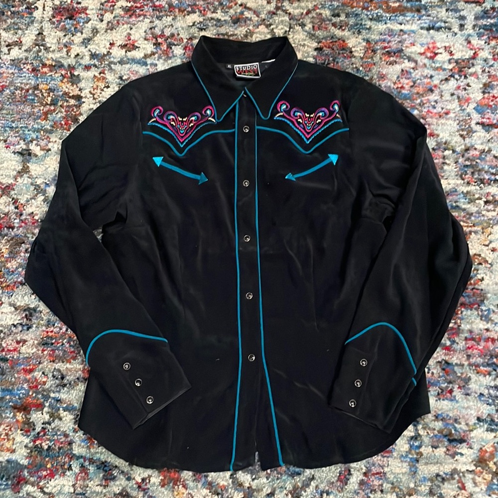 Vintage Black Embroidery Pearl Snap XL
